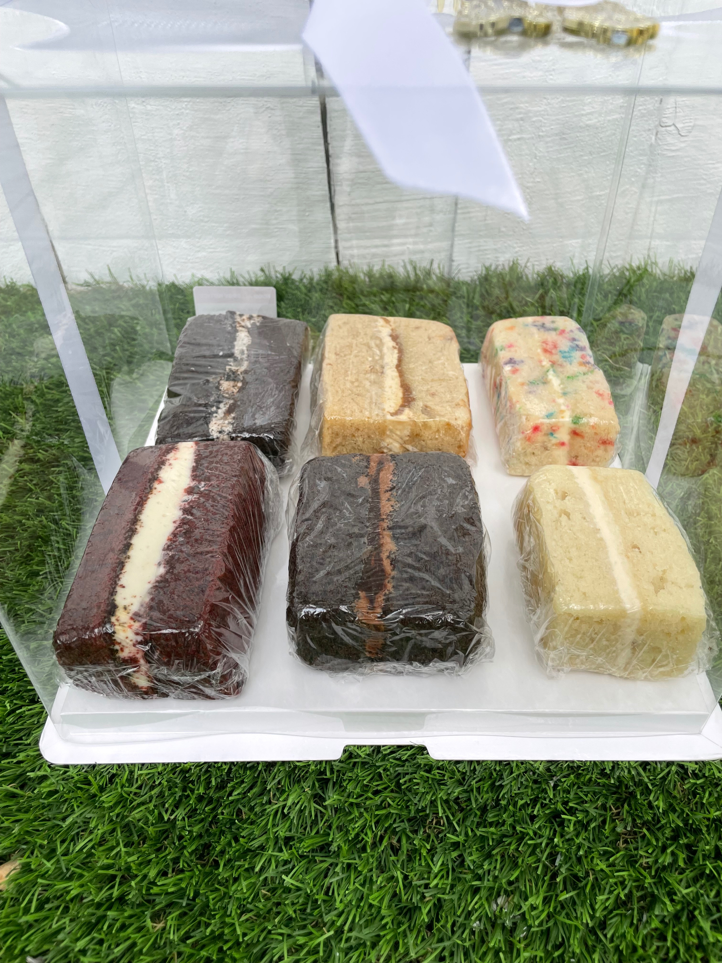 The Cake Love Experience Box